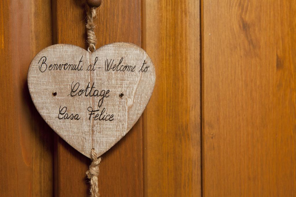 Cottage Casa Felice กลูโซเน ภายนอก รูปภาพ